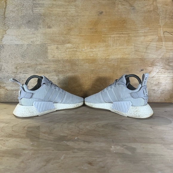Adidas NMD R2 Womens Size 6 Running Shoes Sneakers Gray White AQ0196 - Picture 5 of 8